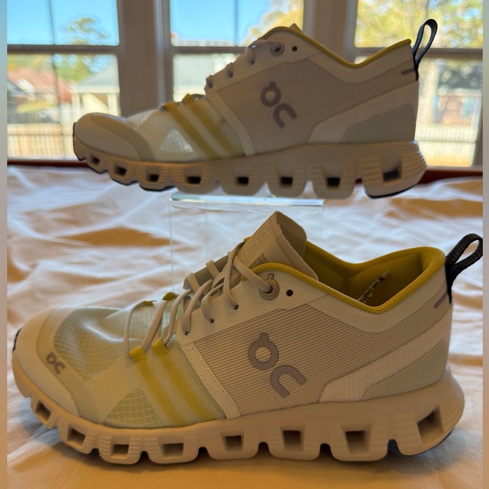 On Cloud X Shift Vapor Acacia White/Yellow Women's Size 5 New